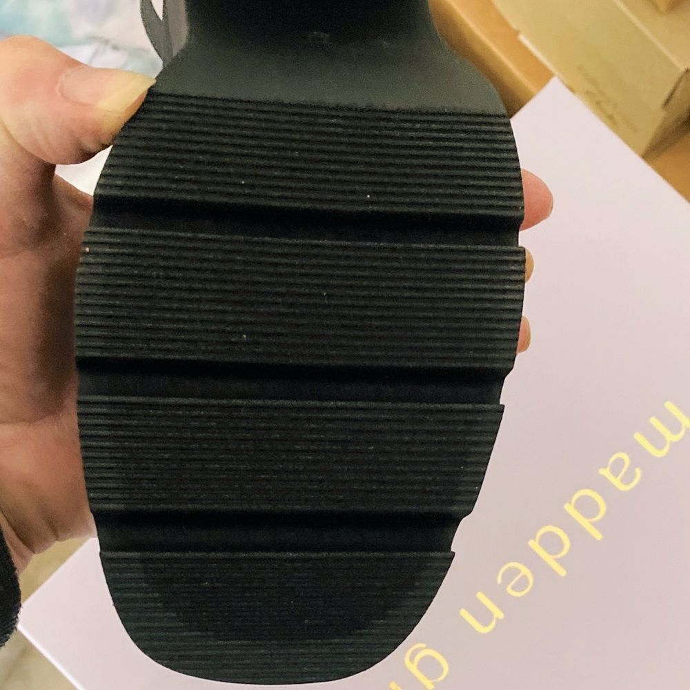 MADDEN GIRL Temple Heel Sandal Woman Size 9.5 Black Lug Sole Block Platform NEW - Picture 7 of 9